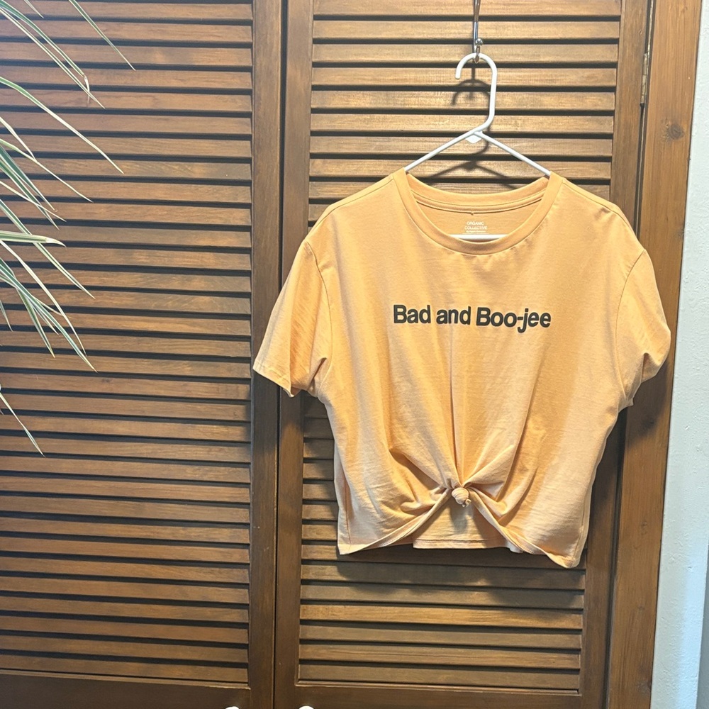 Trendy Knot-Front Tee in Orange